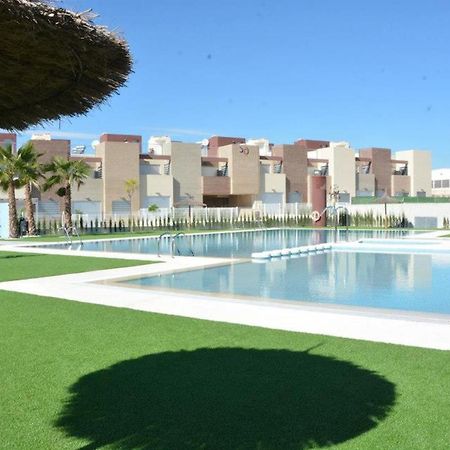 شقة Vivienda Aguas Nuevas Familiar & Deportivo تورّيفيِخا المظهر الخارجي الصورة