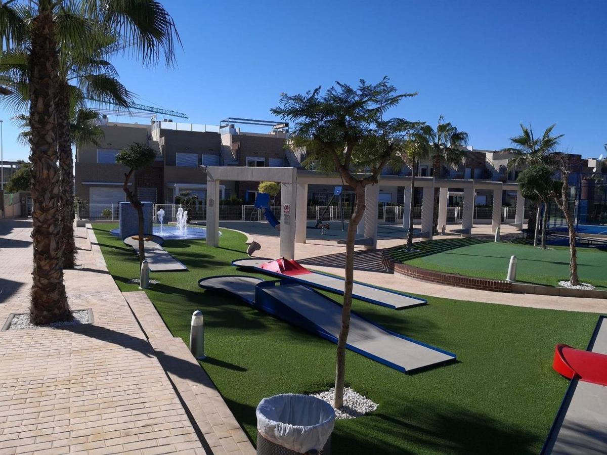 شقة Vivienda Aguas Nuevas Familiar & Deportivo تورّيفيِخا المظهر الخارجي الصورة