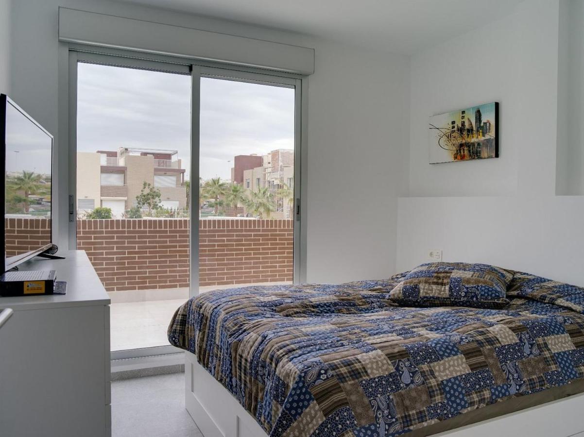 شقة Vivienda Aguas Nuevas Familiar & Deportivo تورّيفيِخا المظهر الخارجي الصورة