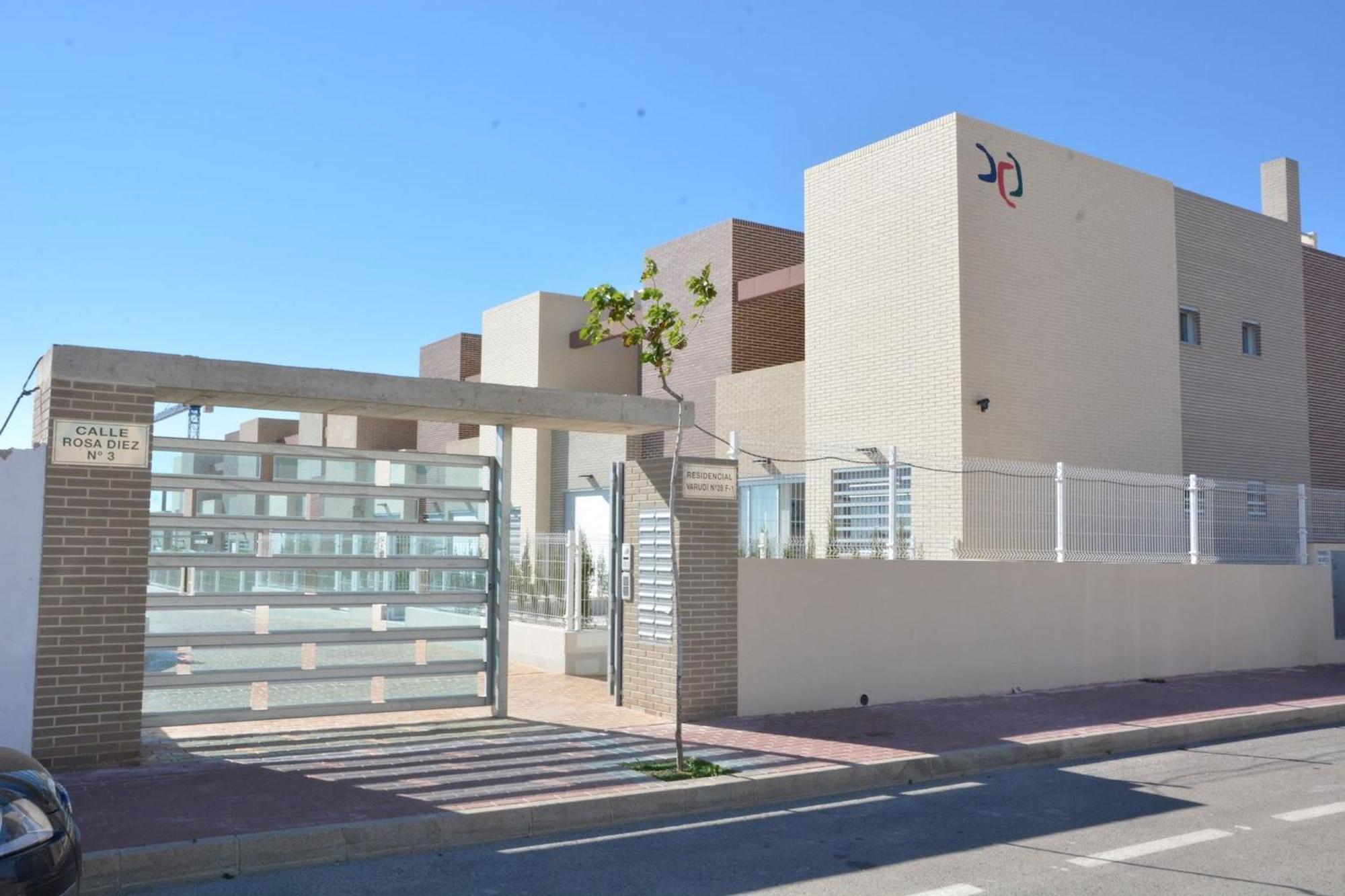 شقة Vivienda Aguas Nuevas Familiar & Deportivo تورّيفيِخا المظهر الخارجي الصورة