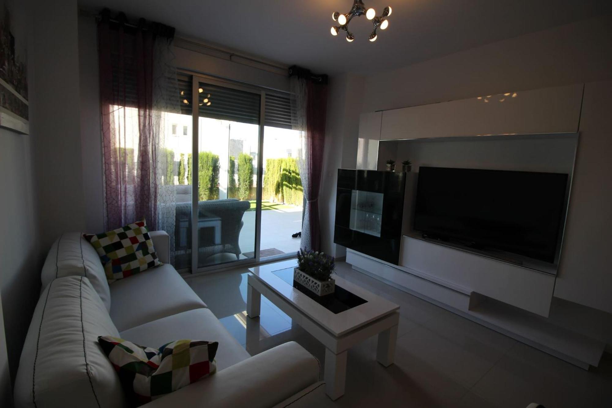شقة Vivienda Aguas Nuevas Familiar & Deportivo تورّيفيِخا المظهر الخارجي الصورة