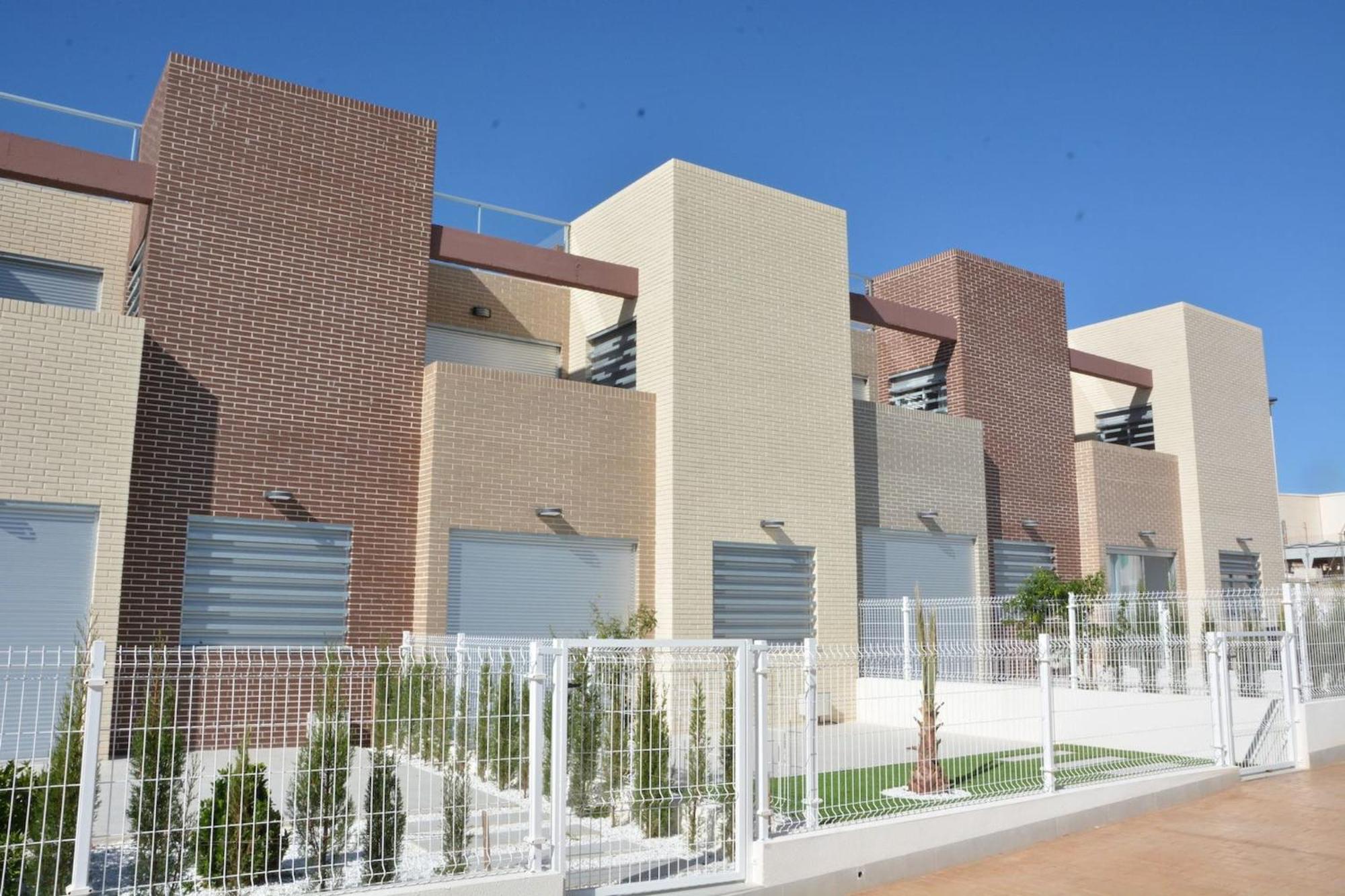 شقة Vivienda Aguas Nuevas Familiar & Deportivo تورّيفيِخا المظهر الخارجي الصورة