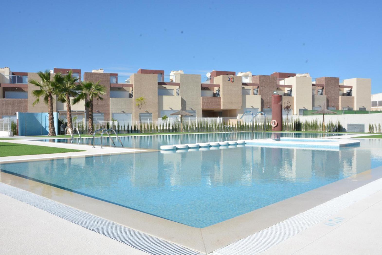شقة Vivienda Aguas Nuevas Familiar & Deportivo تورّيفيِخا المظهر الخارجي الصورة