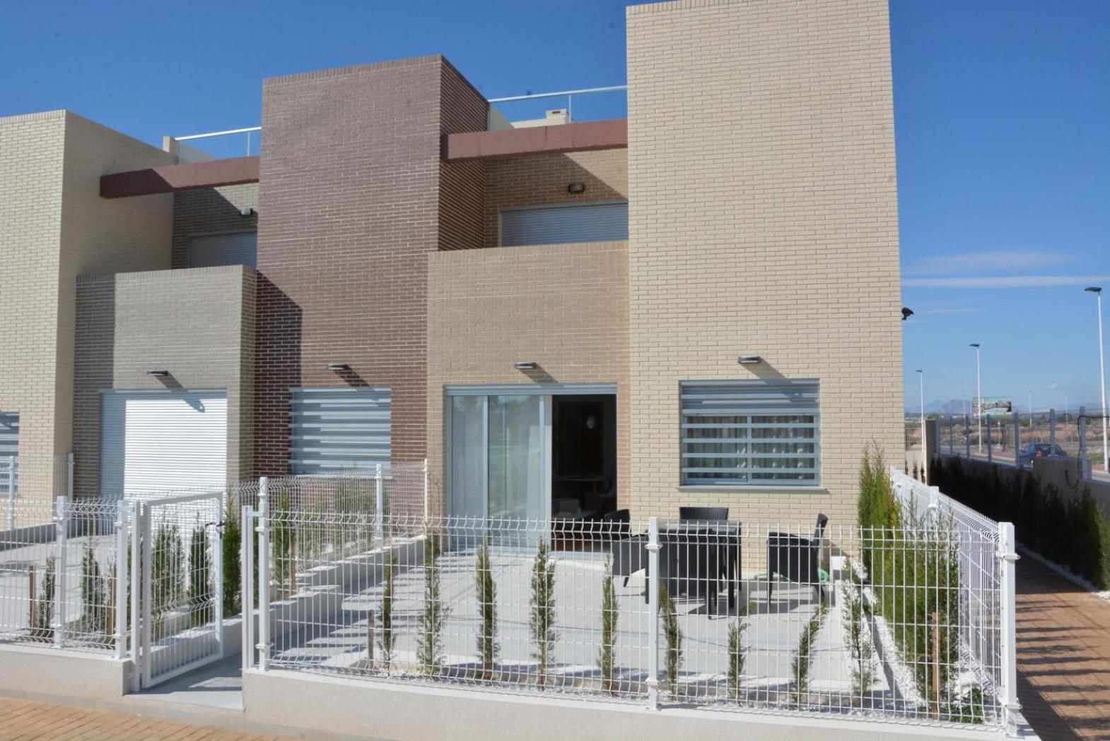 شقة Vivienda Aguas Nuevas Familiar & Deportivo تورّيفيِخا المظهر الخارجي الصورة