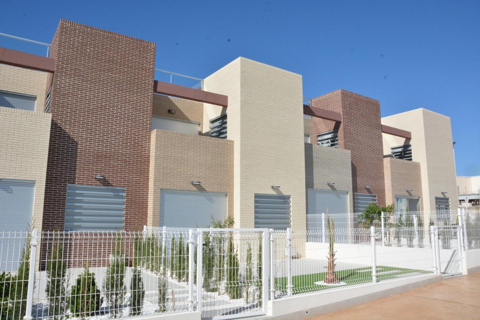 شقة Vivienda Aguas Nuevas Familiar & Deportivo تورّيفيِخا المظهر الخارجي الصورة