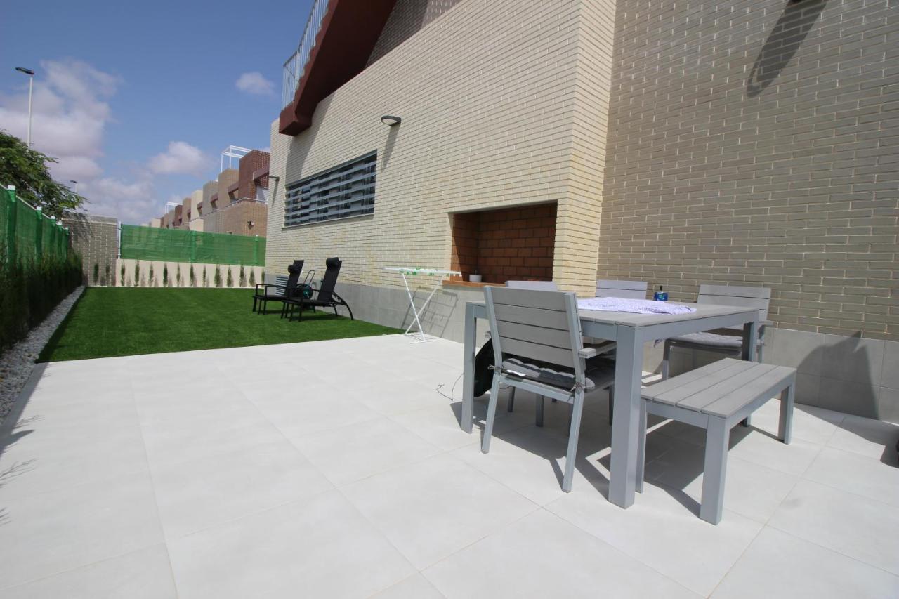 شقة Vivienda Aguas Nuevas Familiar & Deportivo تورّيفيِخا المظهر الخارجي الصورة