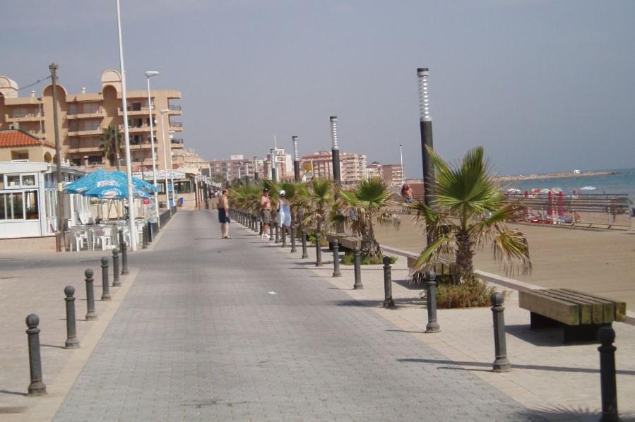 شقة Vivienda Aguas Nuevas Familiar & Deportivo تورّيفيِخا المظهر الخارجي الصورة